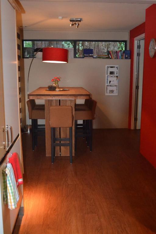 Bed & Breakfast Flowerzzz... Rotterdam Room photo